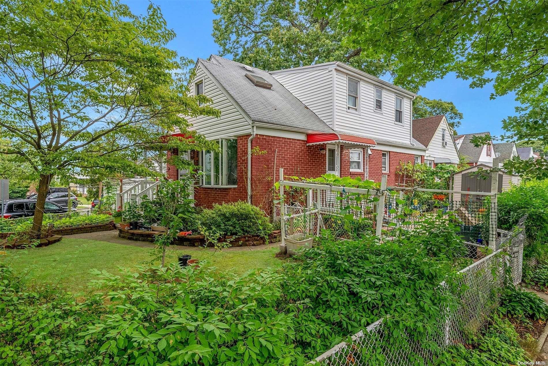 Single Family Ridgewood  Nassau County, NY 11580, MLS-L3571450-4