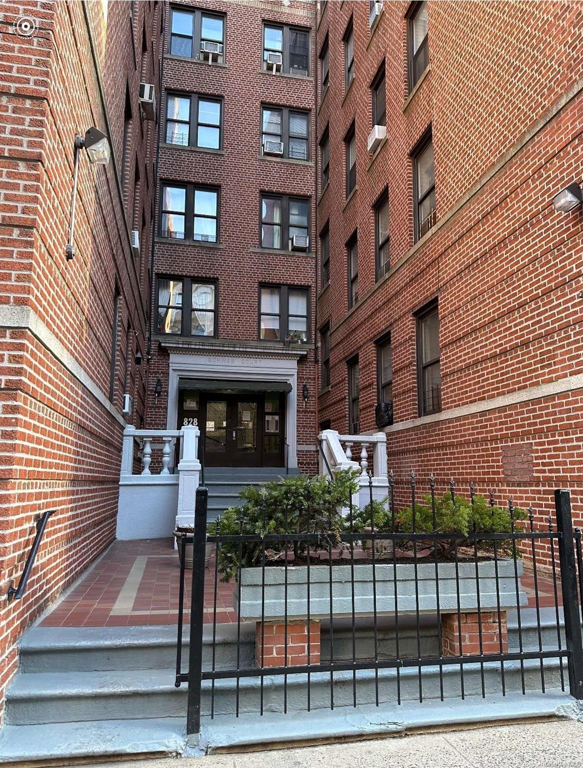 Coop Gerard  Bronx, NY 10451, MLS-L3571622-12