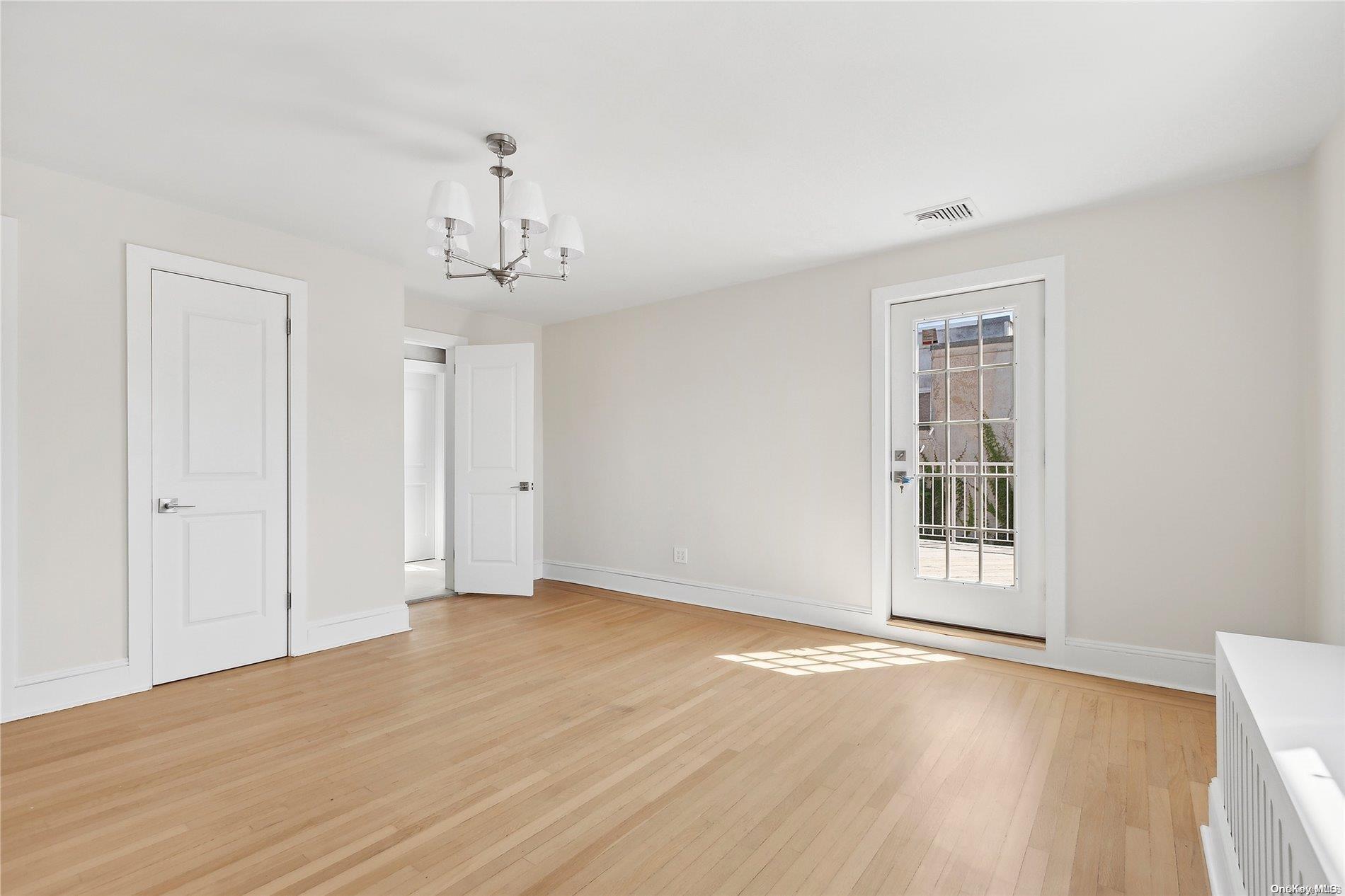 Single Family Beech  Nassau County, NY 11561, MLS-L3572239-17