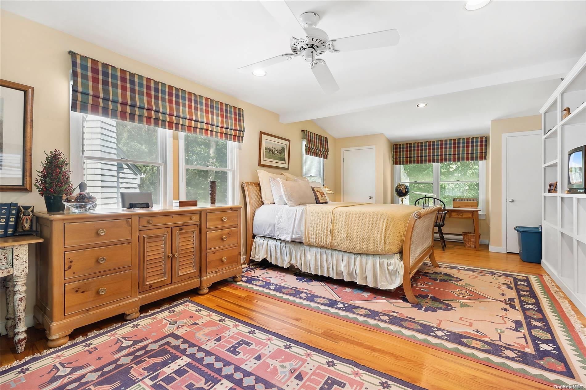 Single Family Seven Ponds Towd  Suffolk County, NY 11968, MLS-L3572705-13