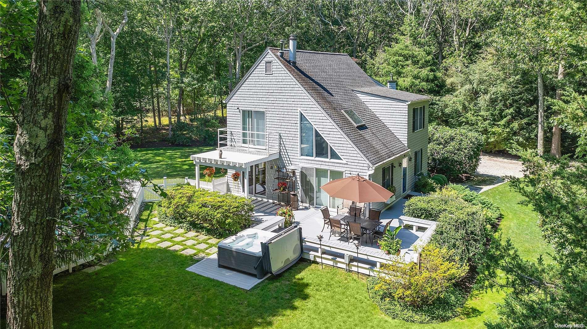 Single Family Seven Ponds Towd  Suffolk County, NY 11968, MLS-L3572705-19