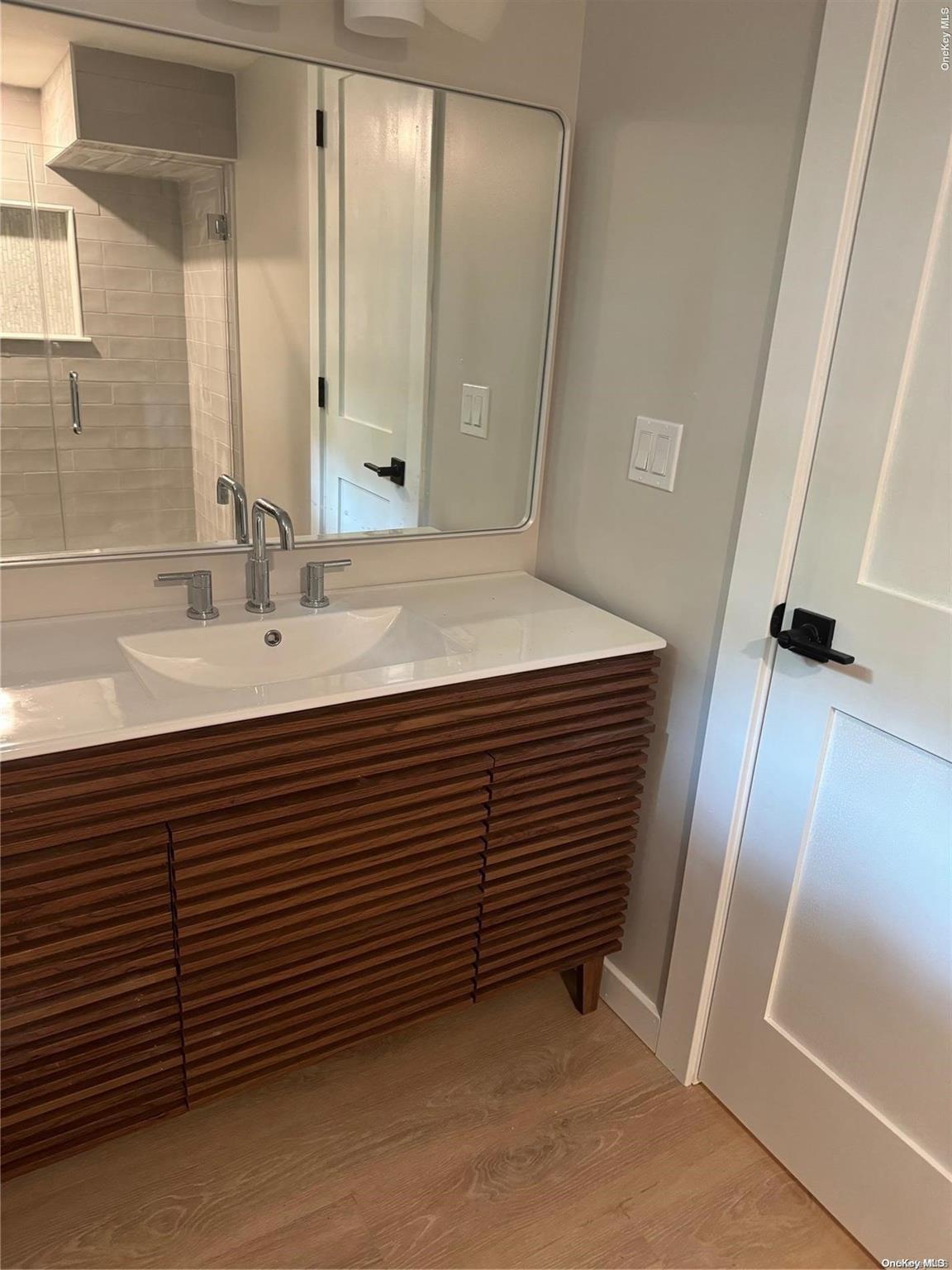 Single Family Gardiner  Suffolk County, NY 11937, MLS-L3572948-15