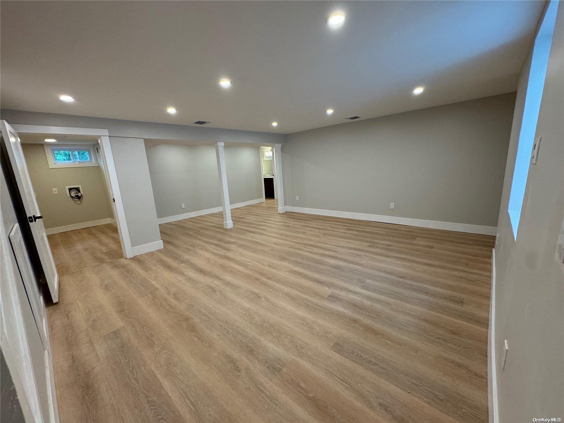 Single Family Gardiner  Suffolk County, NY 11937, MLS-L3572948-16