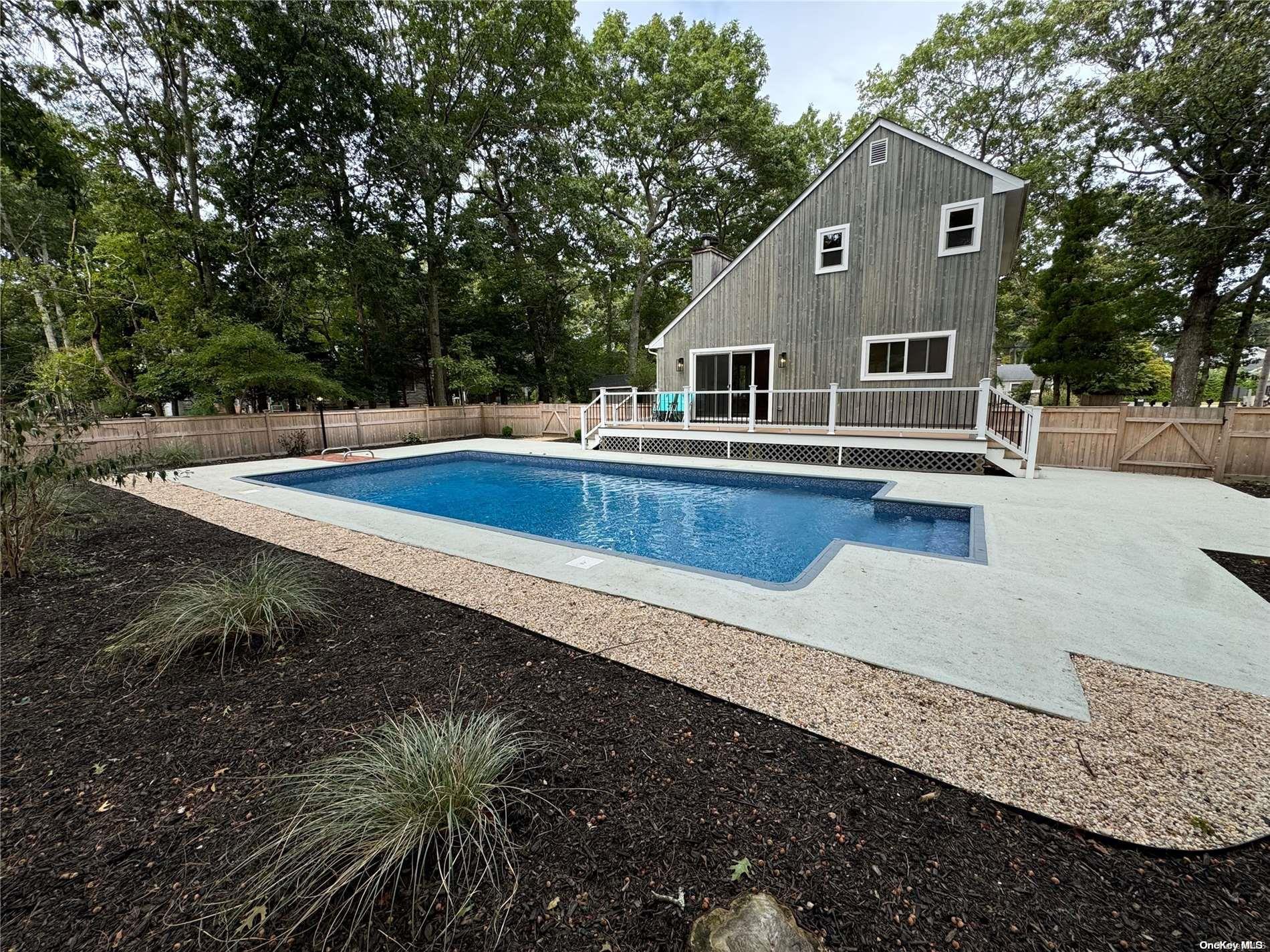 Single Family Gardiner  Suffolk County, NY 11937, MLS-L3572948-18