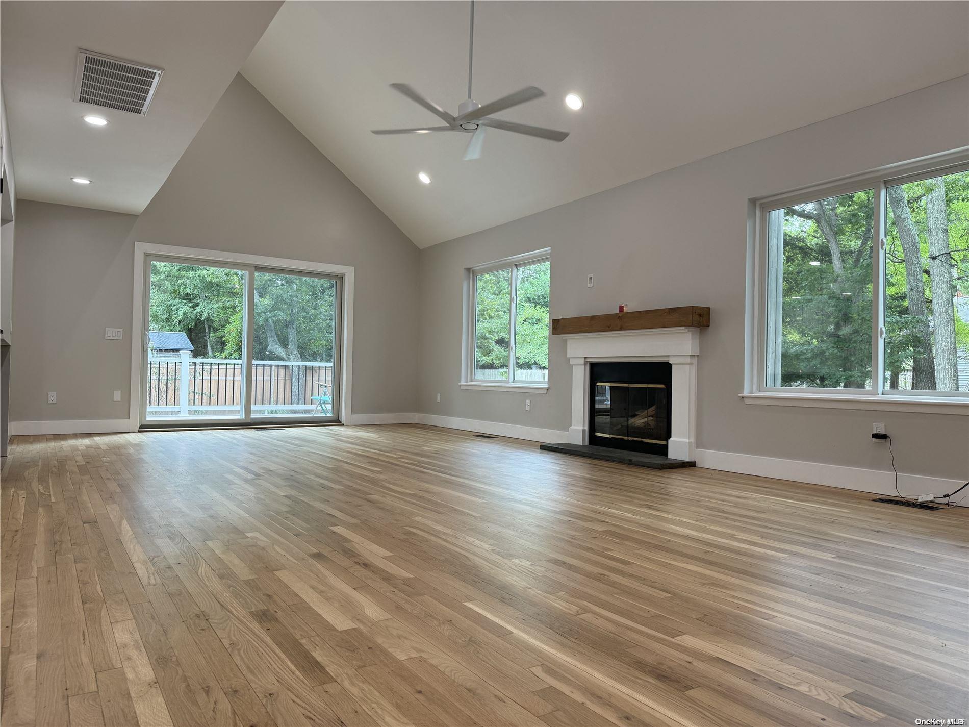 Single Family Gardiner  Suffolk County, NY 11937, MLS-L3572948-5