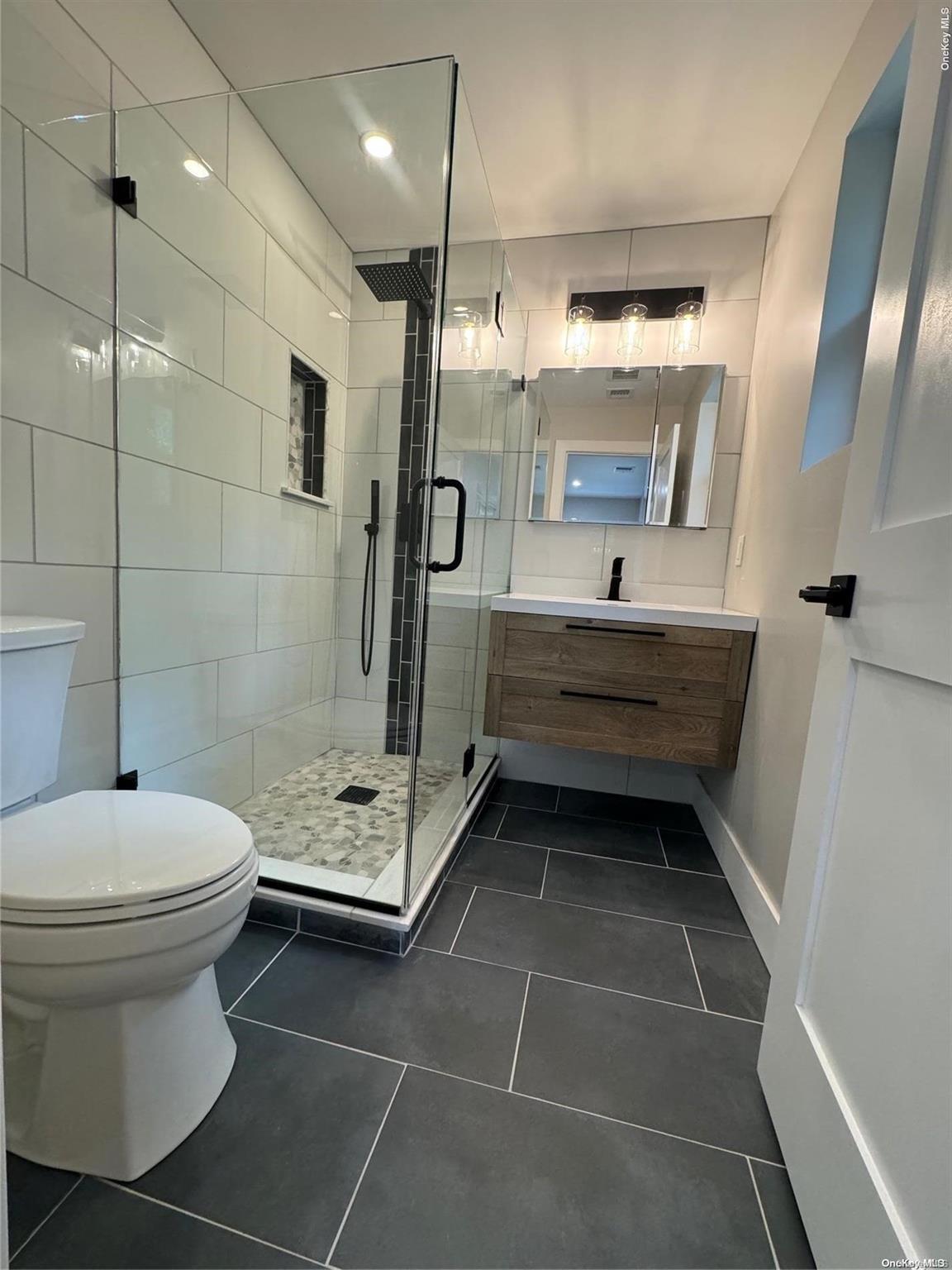 Single Family Gardiner  Suffolk County, NY 11937, MLS-L3572948-9