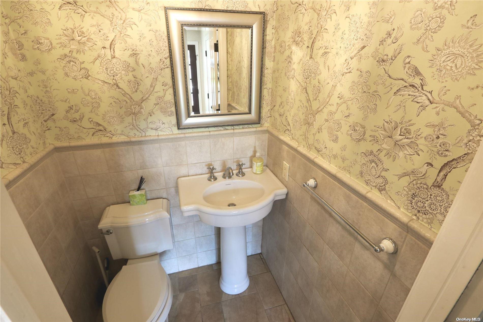 Single Family Roxen  Nassau County, NY 11570, MLS-L3573630-16