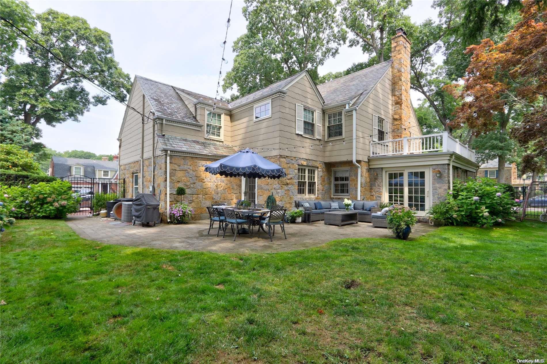 Single Family Roxen  Nassau County, NY 11570, MLS-L3573630-26