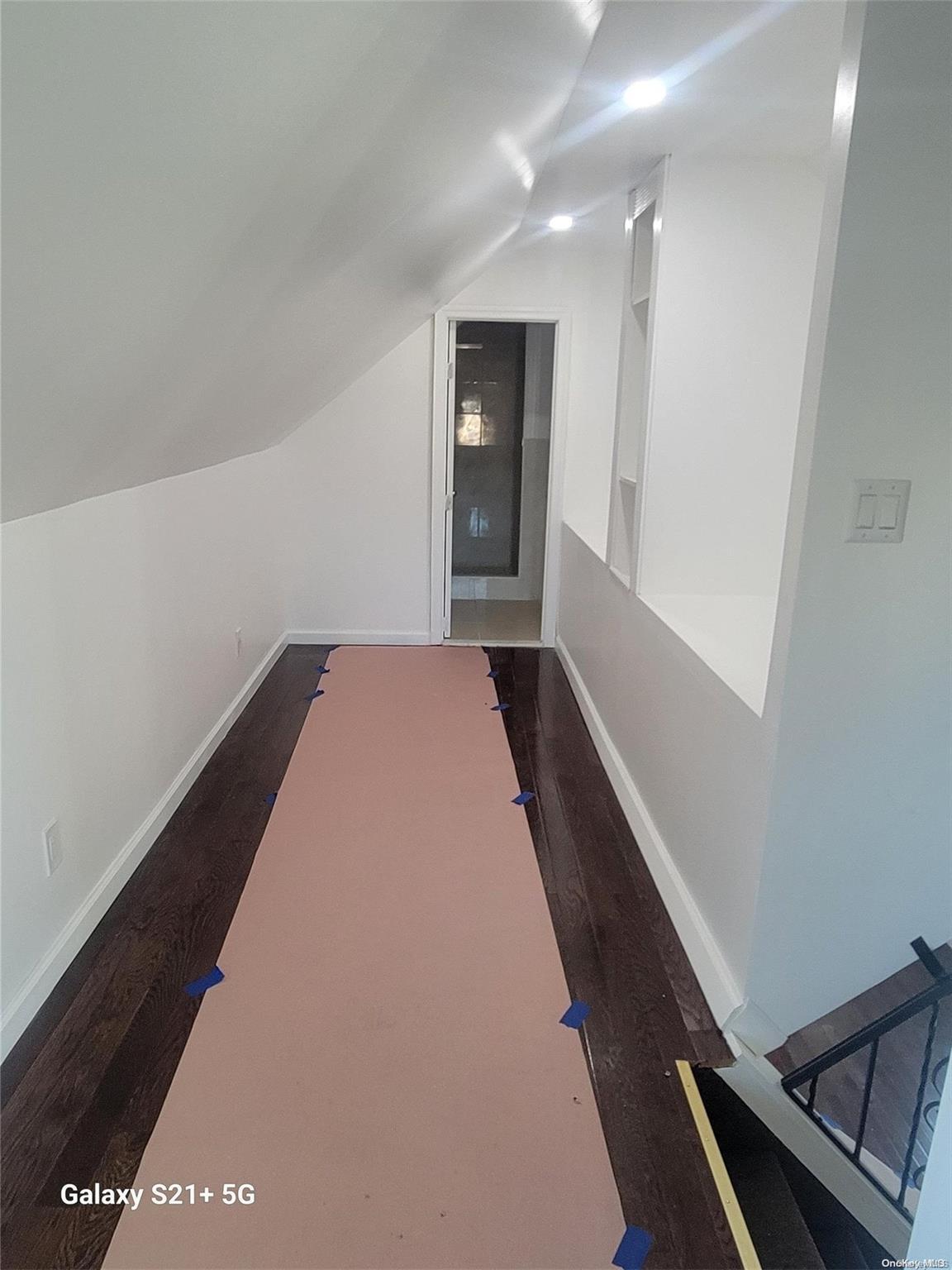 Single Family 224th  Queens, NY 11413, MLS-L3573785-5