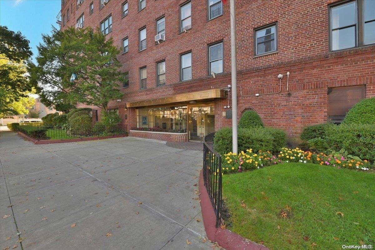 Coop Hoover  Queens, NY 11435, MLS-L3573905-2