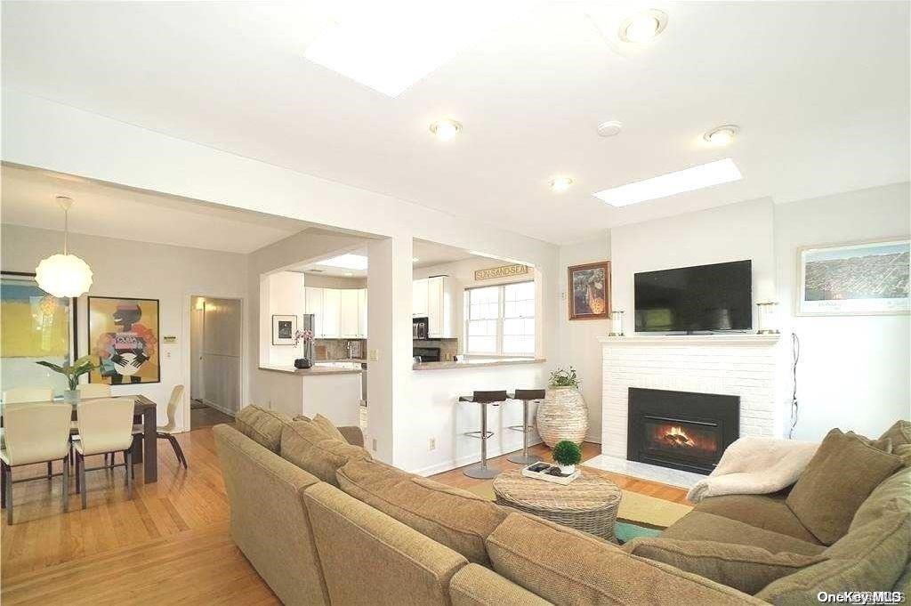 Single Family Roosevelt  Nassau County, NY 11561, MLS-L3574202-5