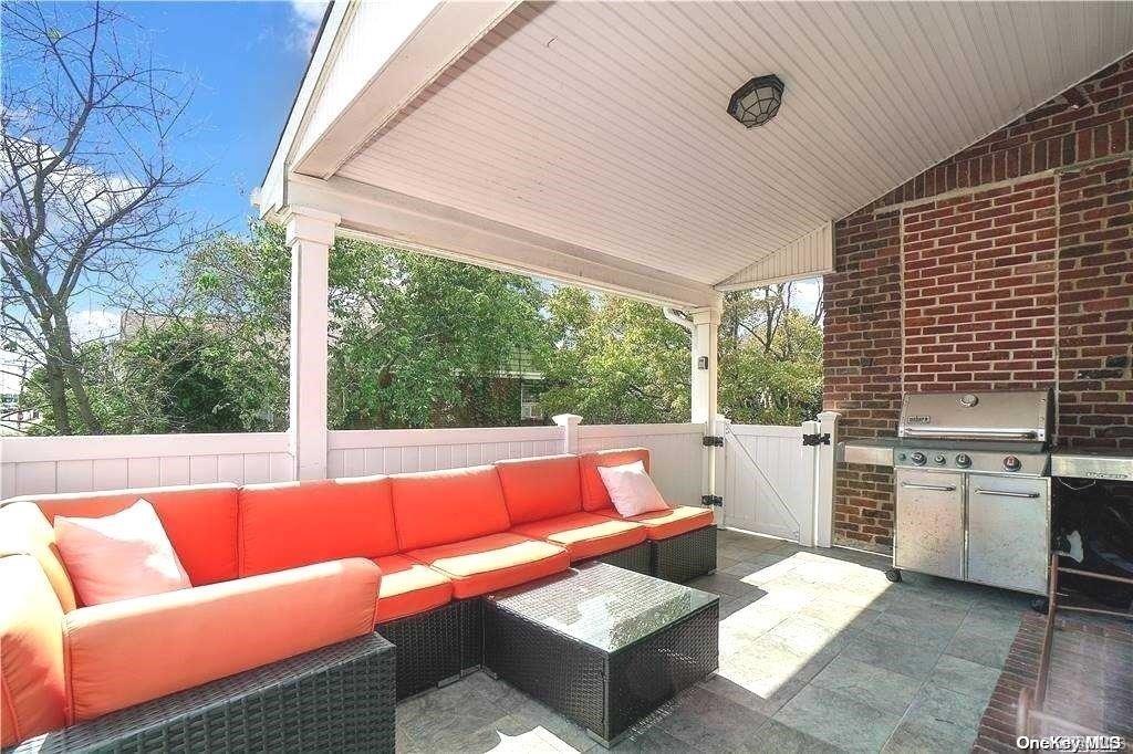 Single Family Roosevelt  Nassau County, NY 11561, MLS-L3574202-9