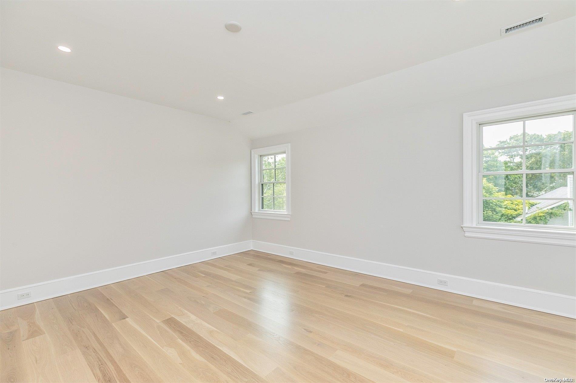 Single Family Peters  Suffolk County, NY 11978, MLS-L3574395-24