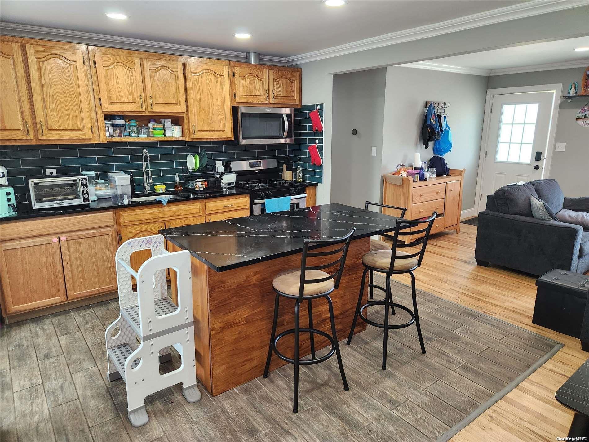 Single Family Codman  Suffolk County, NY 11717, MLS-L3574854-5