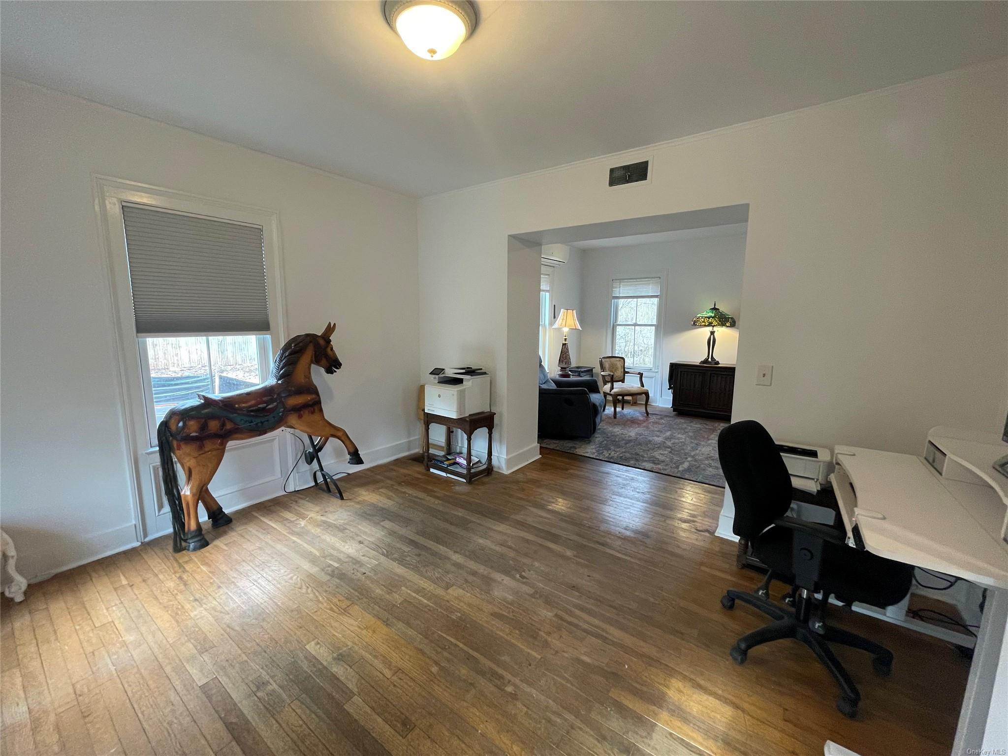 Single Family Country  Suffolk County, NY 11960, MLS-L3575109-10