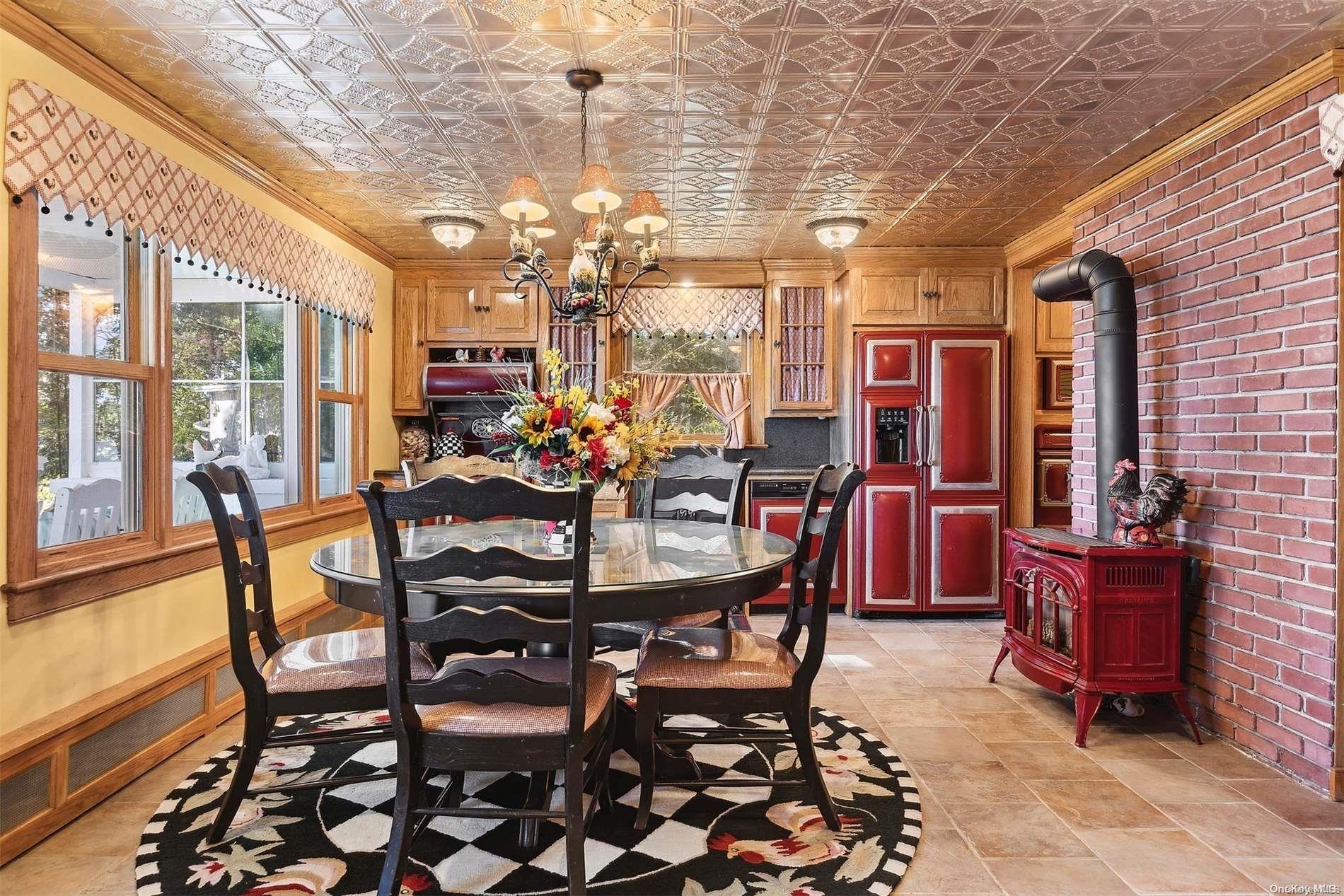 Single Family Redwood  Suffolk County, NY 11963, MLS-L3575173-17
