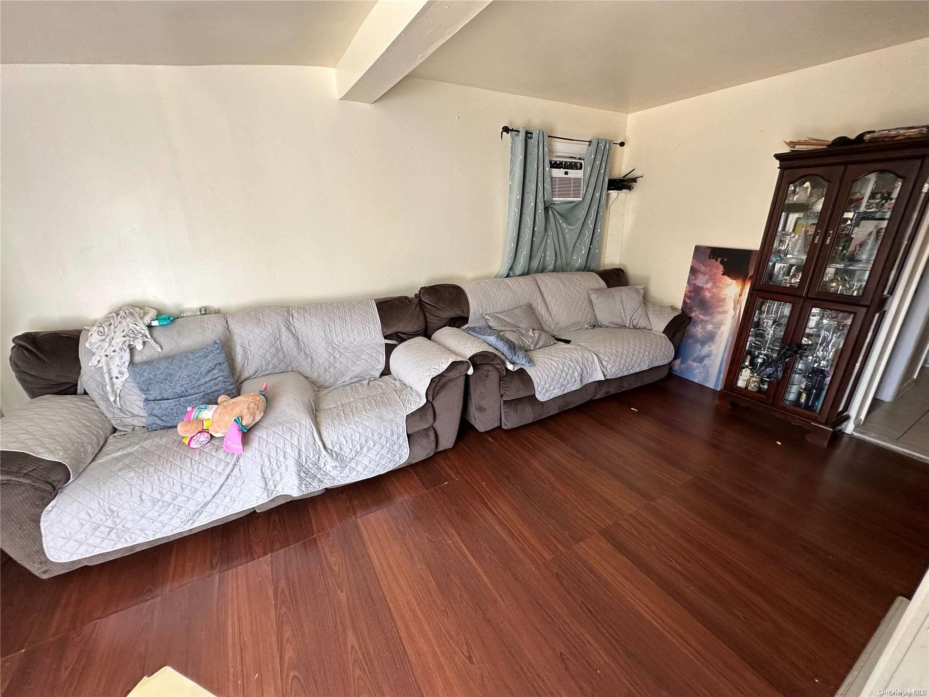 Single Family Warwick  Nassau County, NY 11558, MLS-L3575175-10