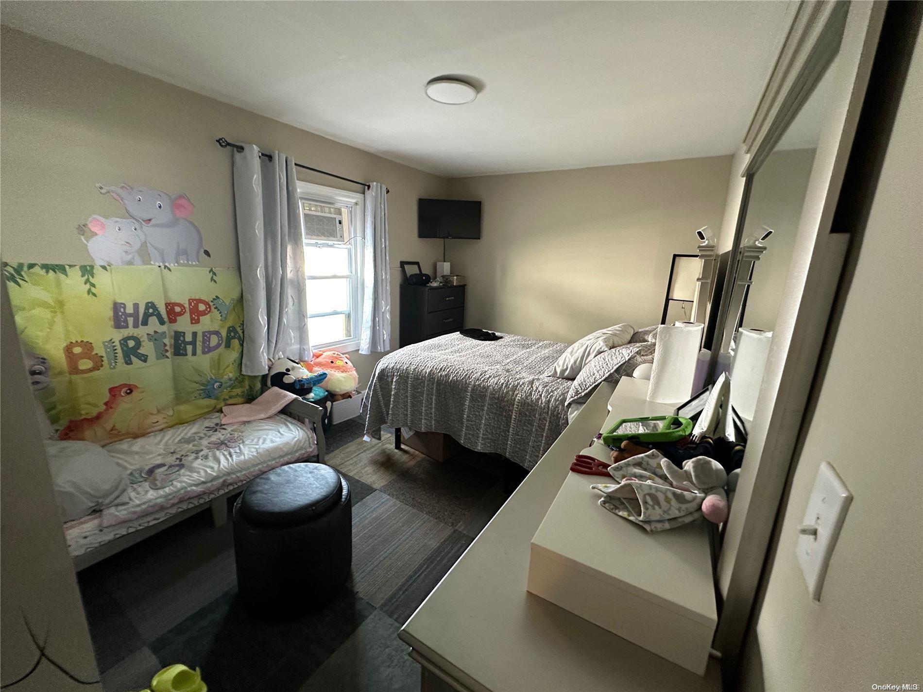 Single Family Warwick  Nassau County, NY 11558, MLS-L3575175-12