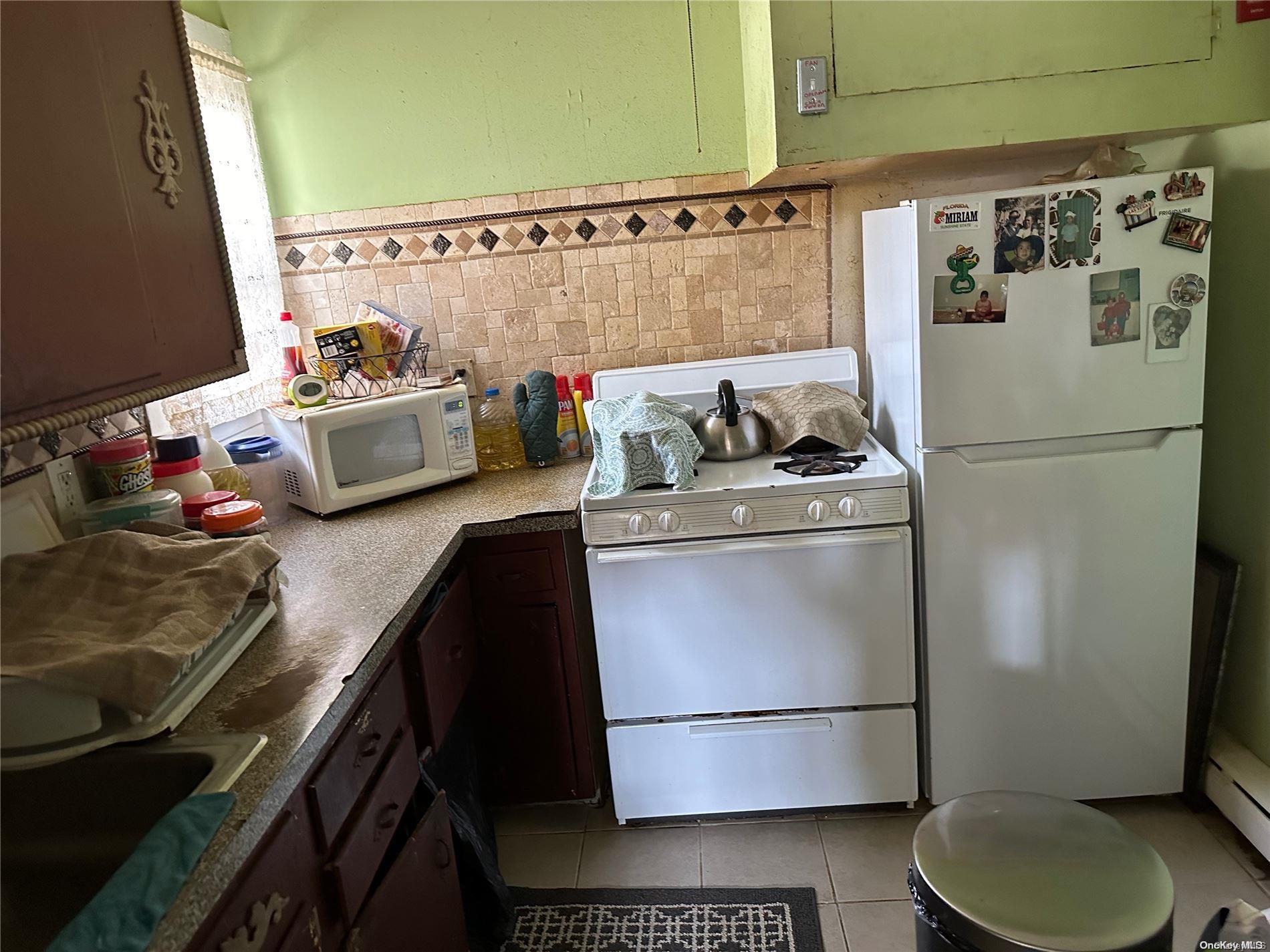 Single Family Warwick  Nassau County, NY 11558, MLS-L3575175-21