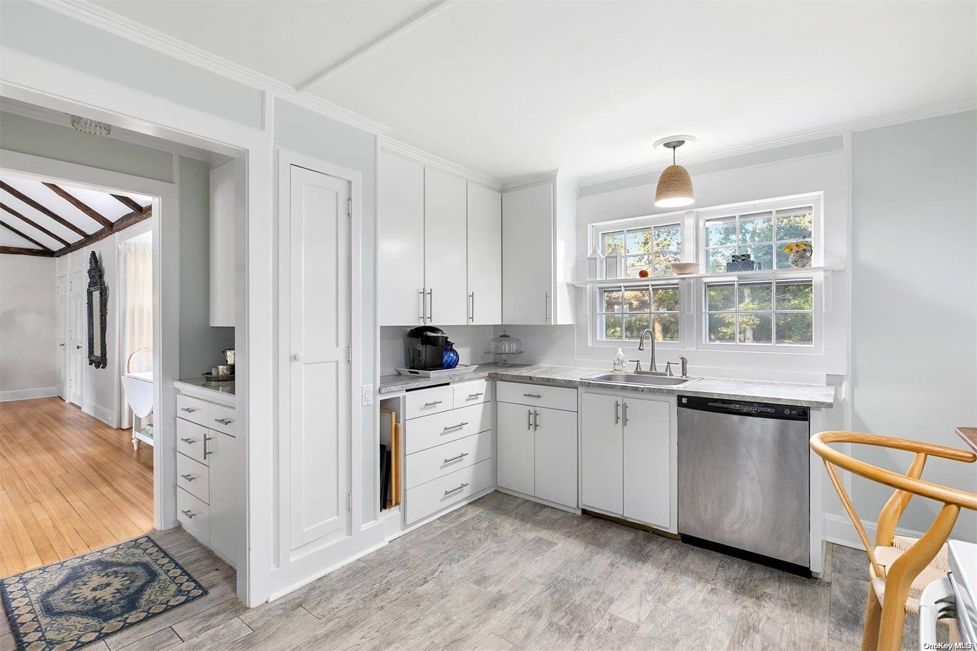 Apartment Sheppard  Suffolk County, NY 11978, MLS-L3575320-4