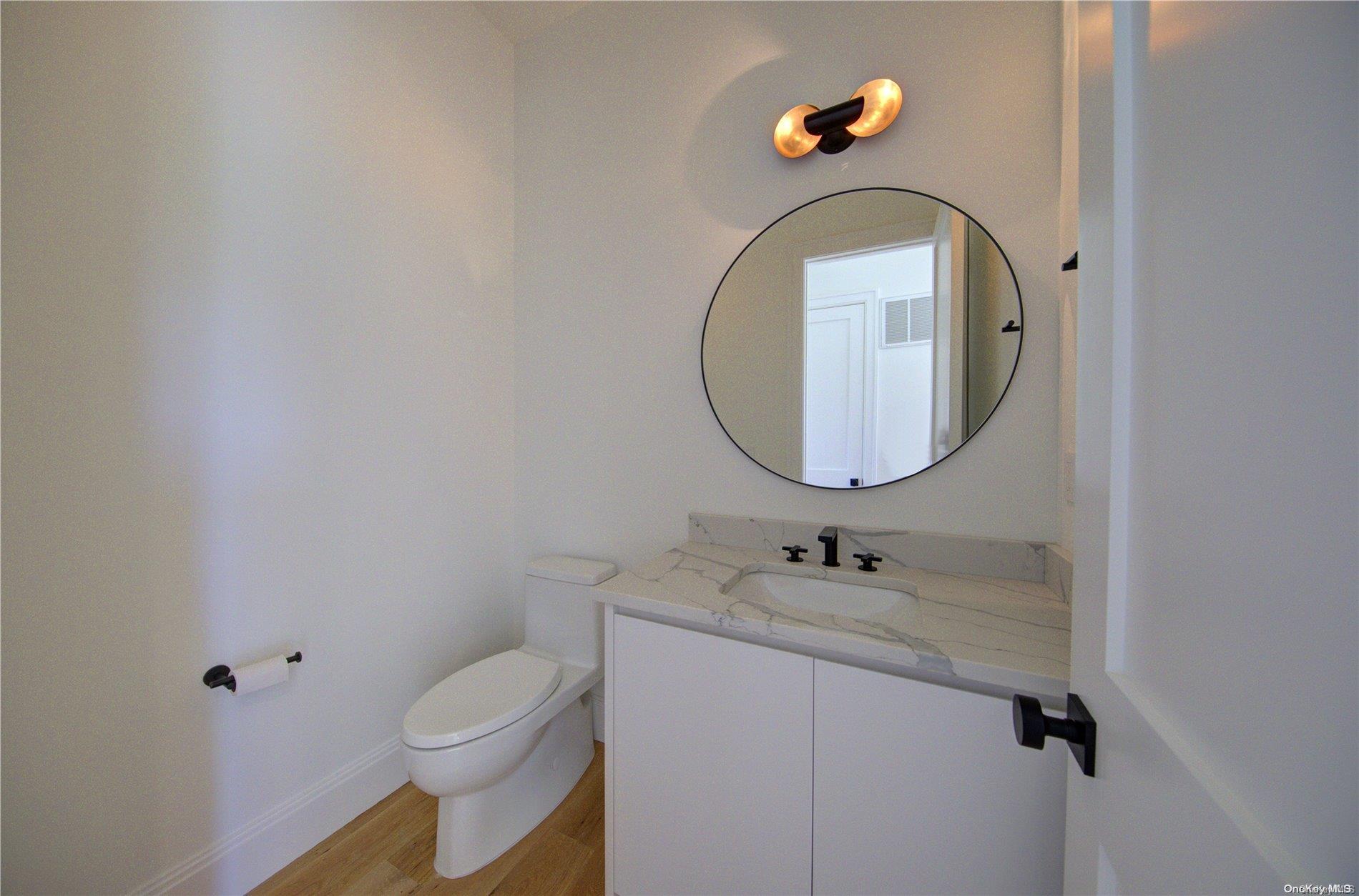 Single Family Newtown  Suffolk County, NY 11937, MLS-L3575395-14