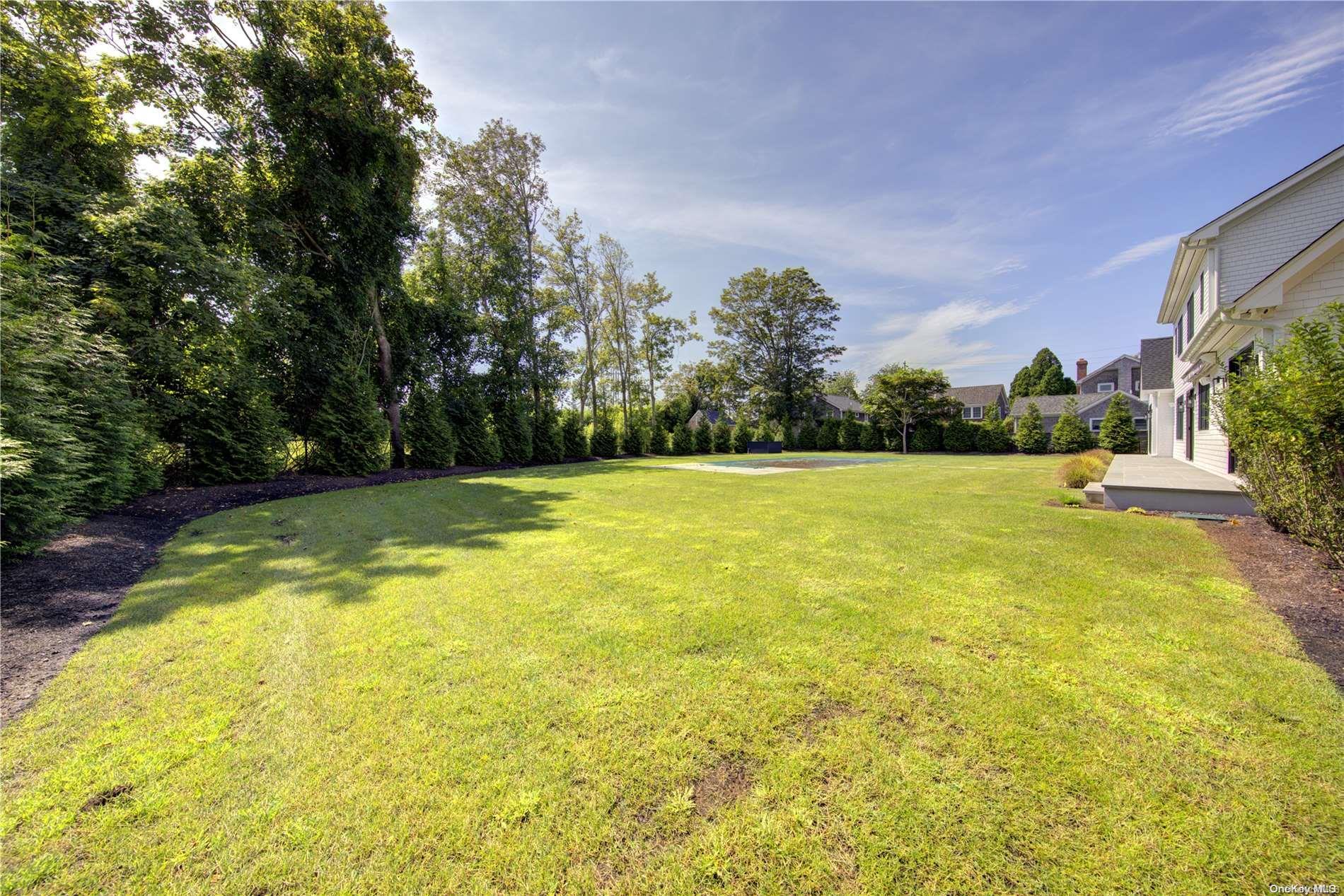 Single Family Newtown  Suffolk County, NY 11937, MLS-L3575395-32