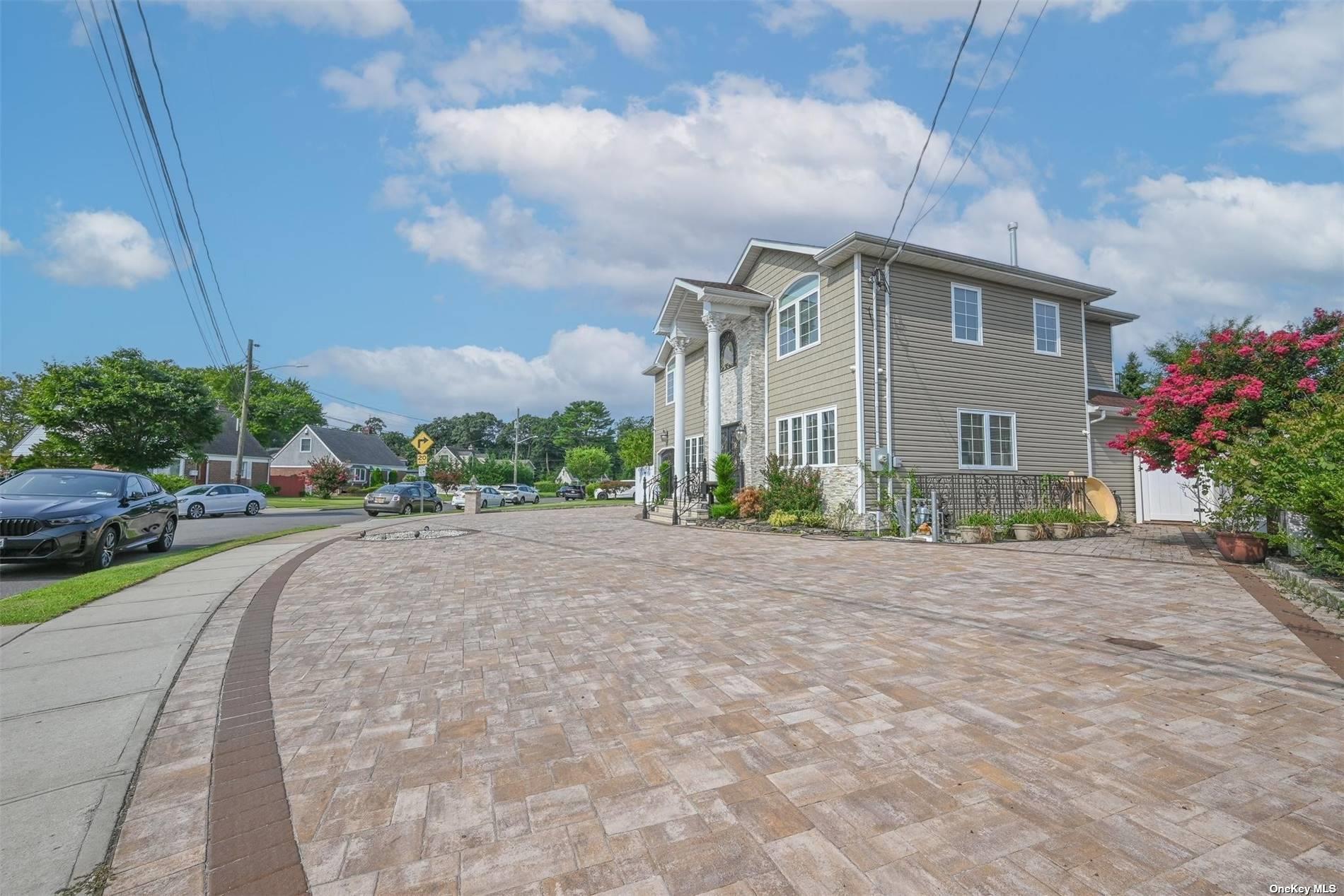 Single Family North  Nassau County, NY 11566, MLS-L3575552-2