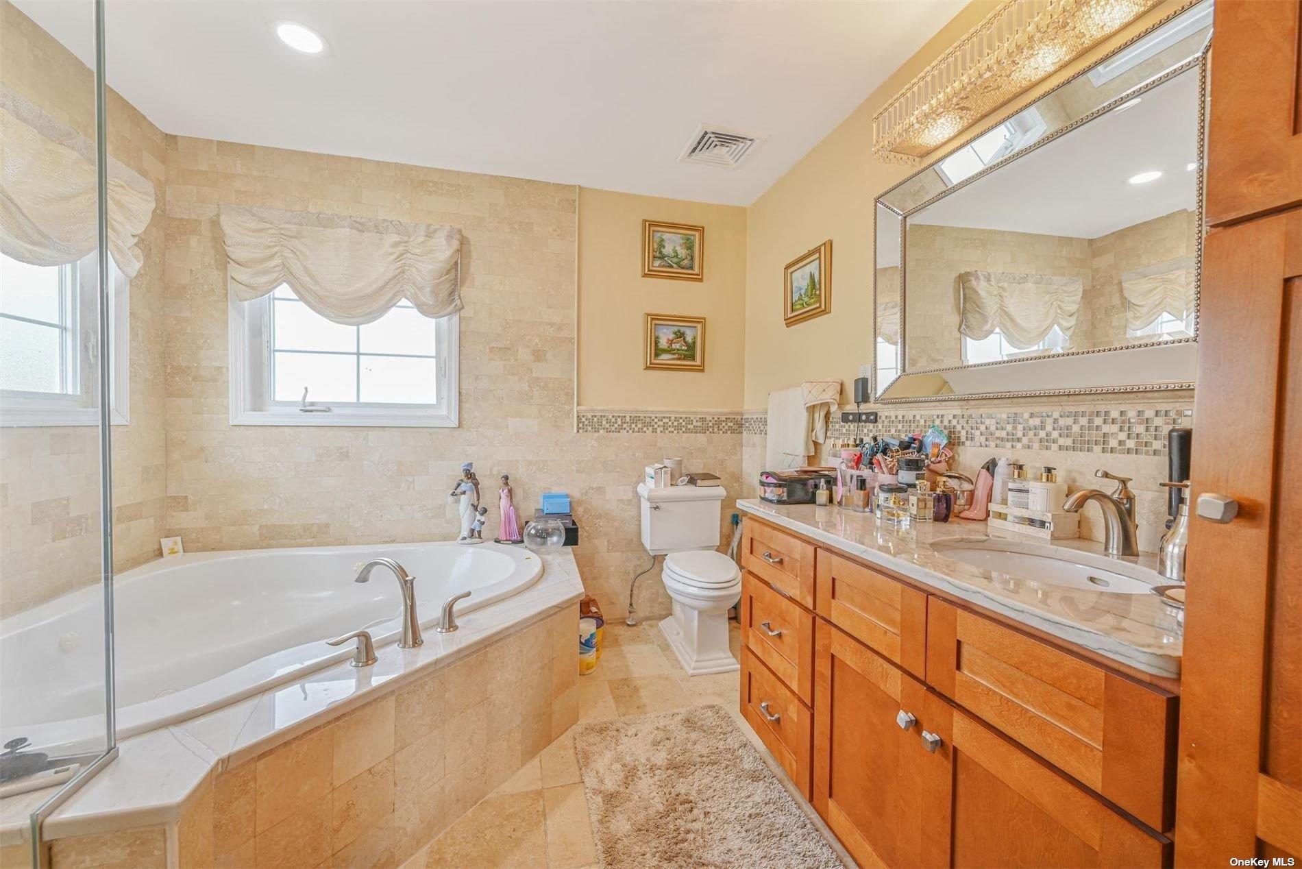 Single Family North  Nassau County, NY 11566, MLS-L3575552-22