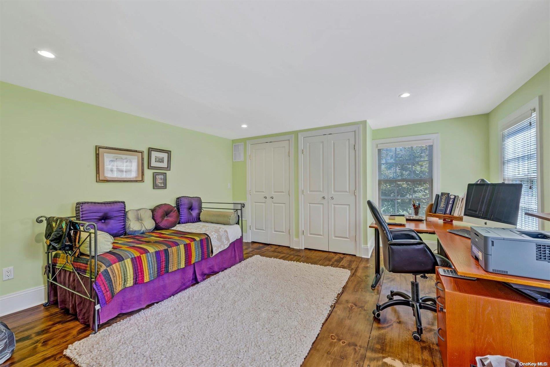 Single Family Main  Suffolk County, NY 11952, MLS-L3575647-21