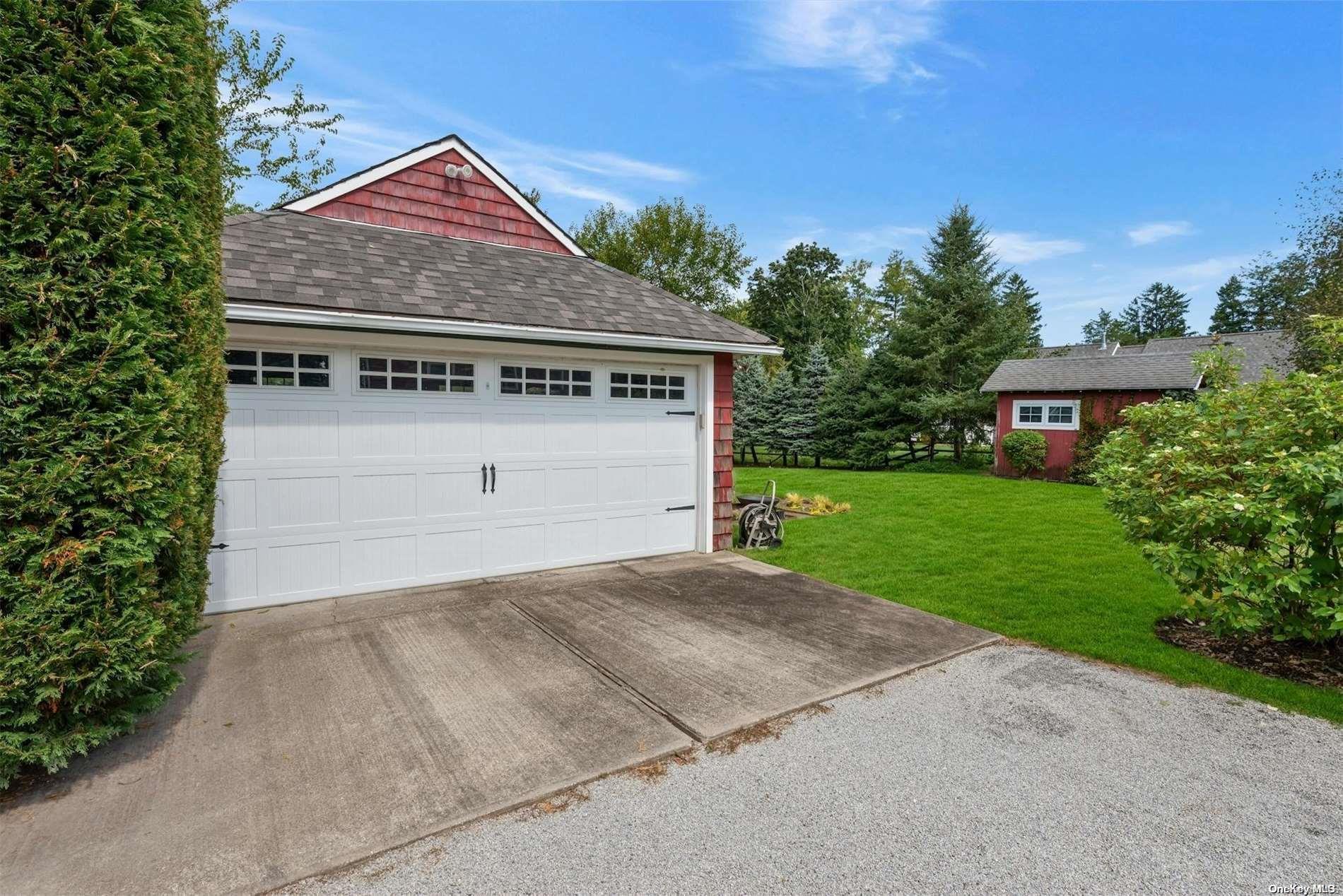 Single Family Main  Suffolk County, NY 11952, MLS-L3575647-25