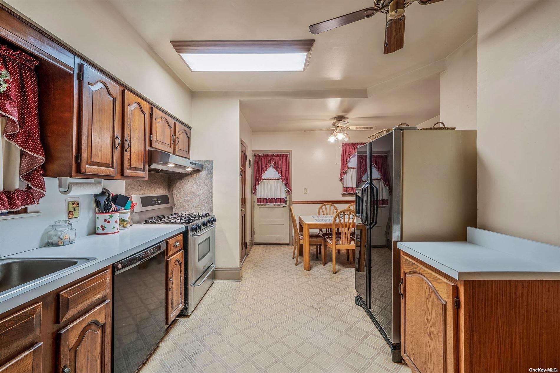 Single Family Earle  Nassau County, NY 11563, MLS-L3575839-5