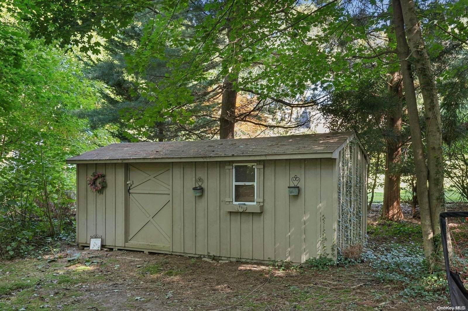 Single Family Pennington  Suffolk County, NY 11743, MLS-L3576166-24