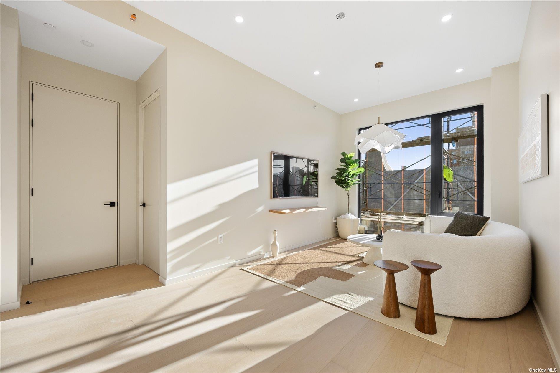 Condo 21st  Queens, NY 11106, MLS-L3576279-8