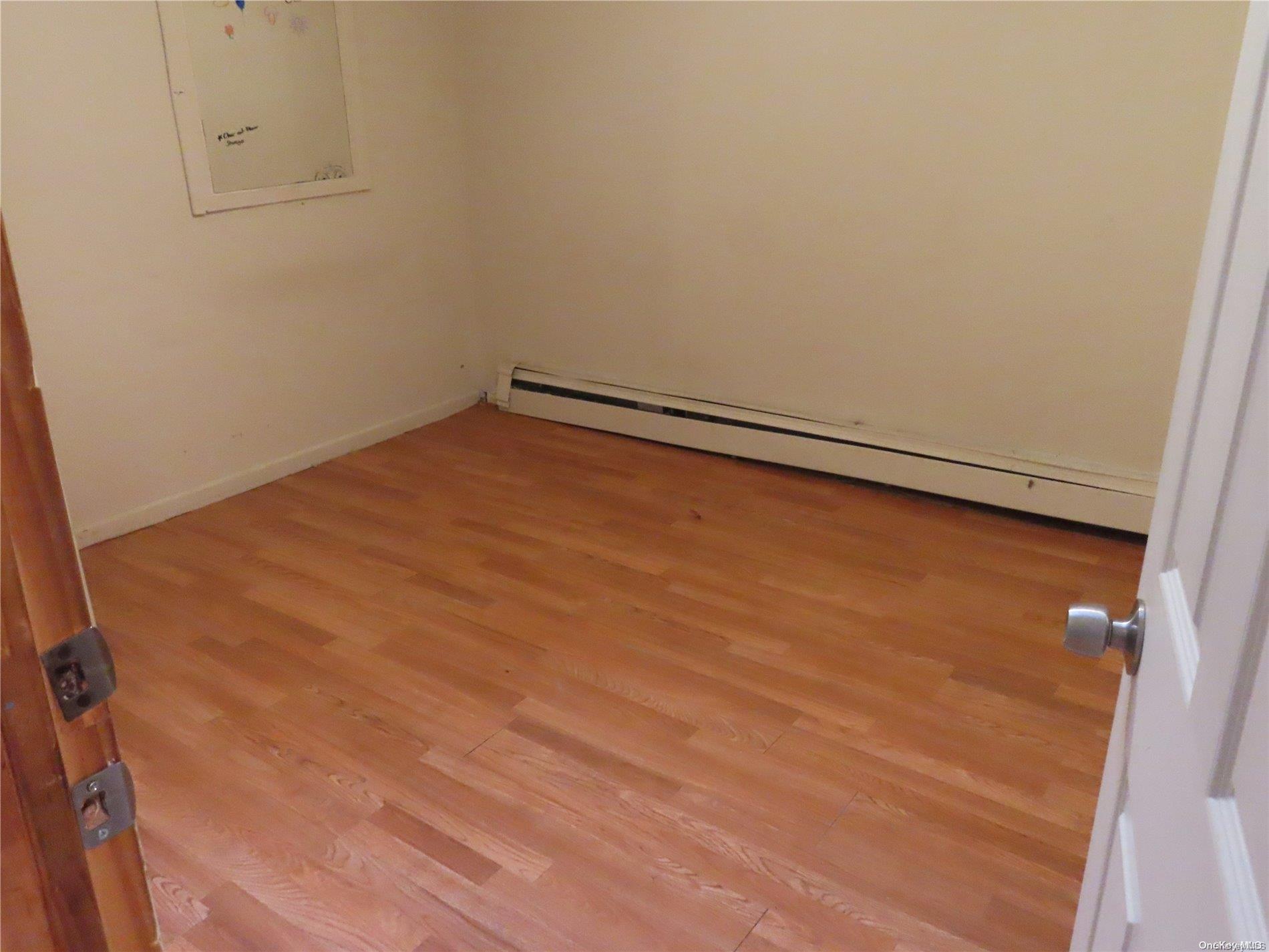 Single Family Liverpool  Queens, NY 11435, MLS-L3576571-10