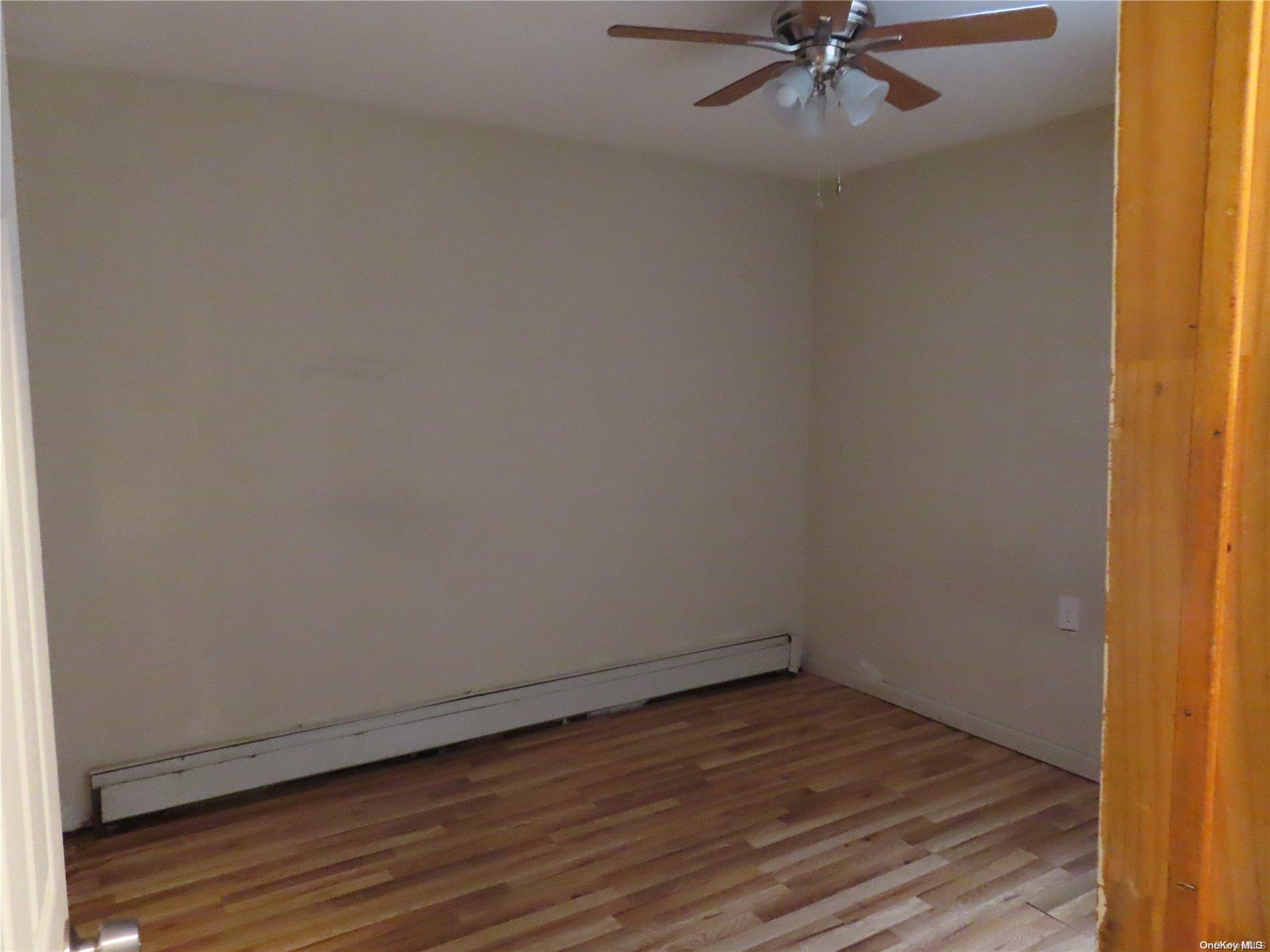 Single Family Liverpool  Queens, NY 11435, MLS-L3576571-13