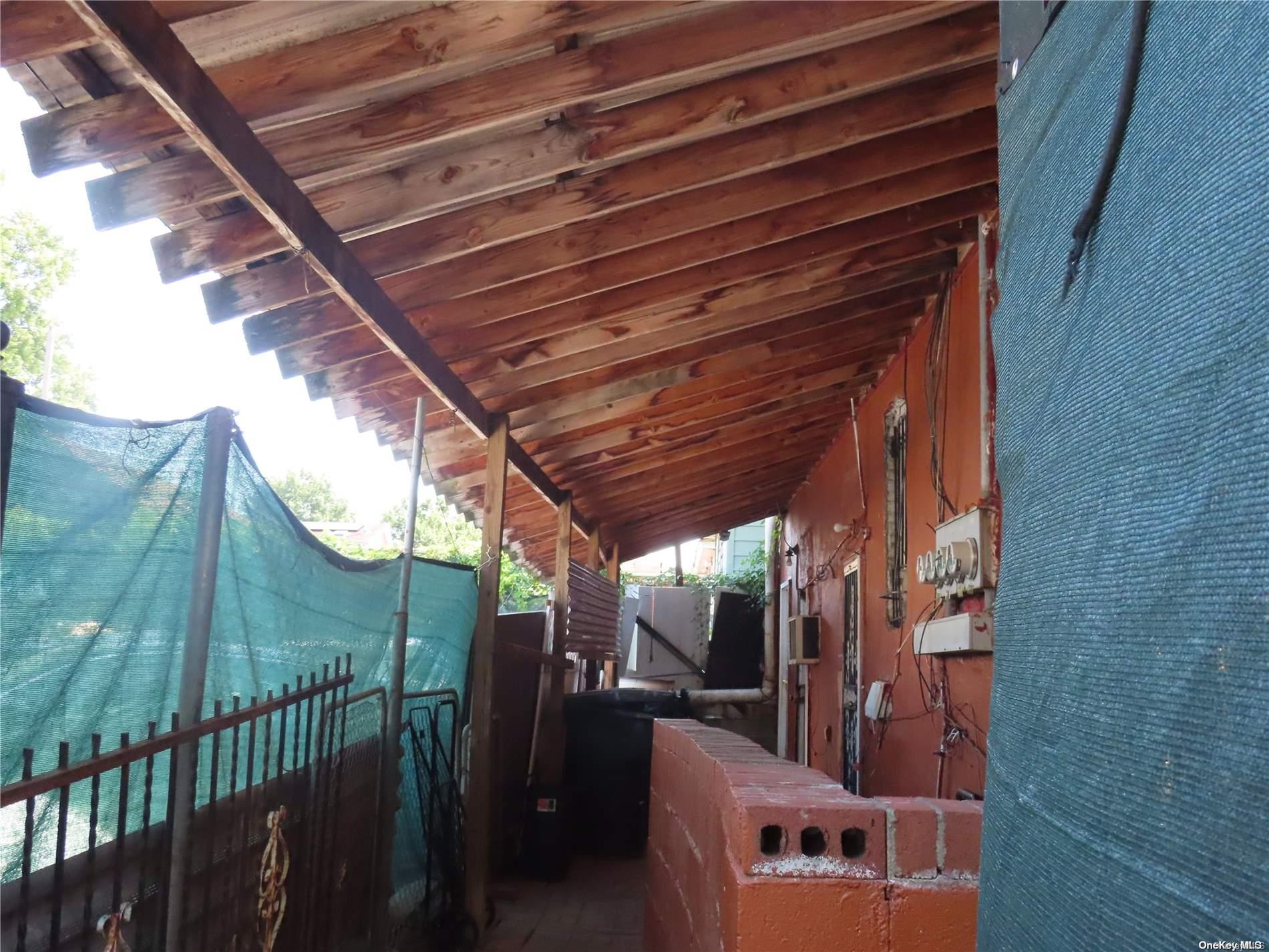 Single Family Liverpool  Queens, NY 11435, MLS-L3576571-15