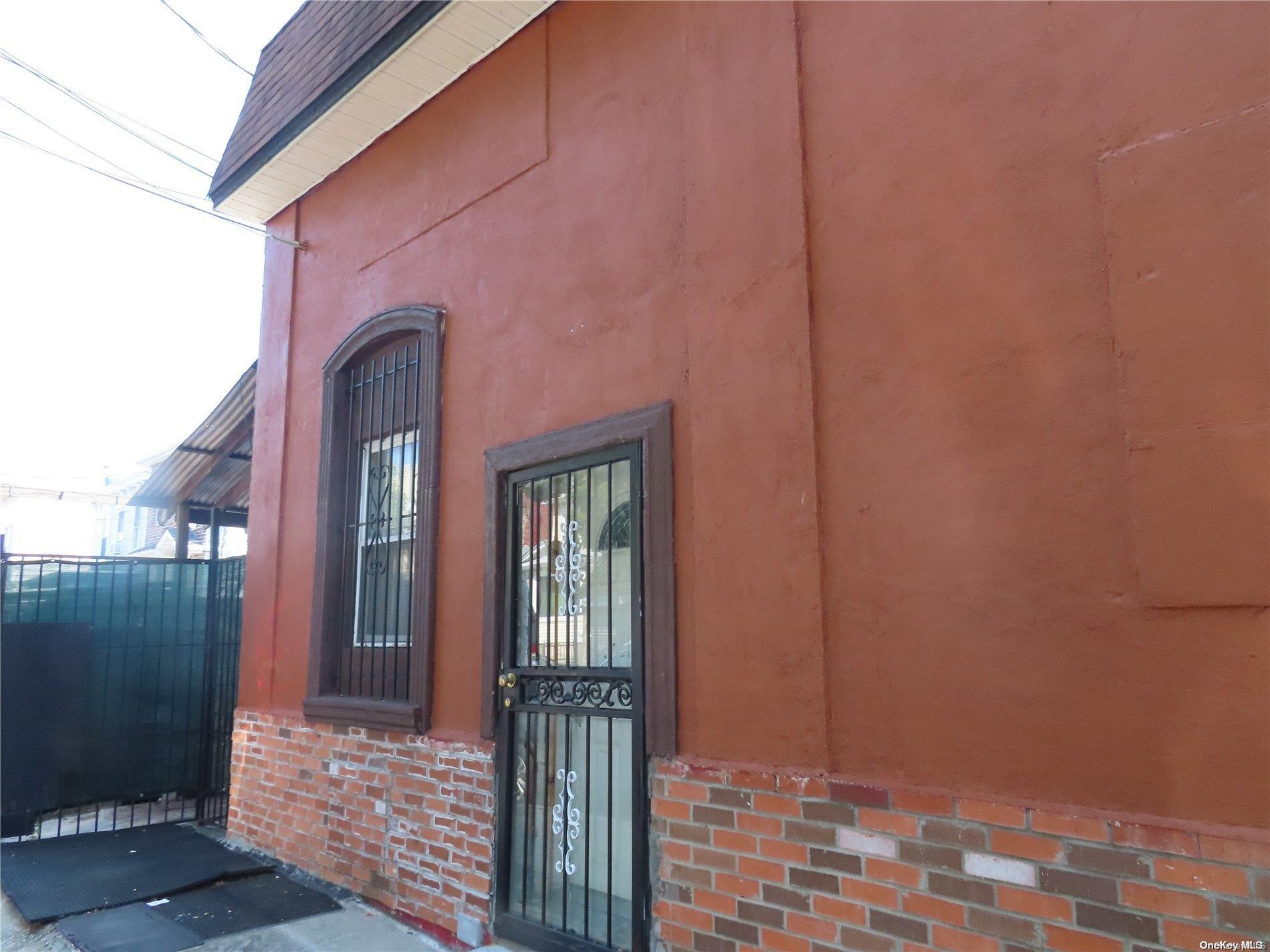Single Family Liverpool  Queens, NY 11435, MLS-L3576571-4
