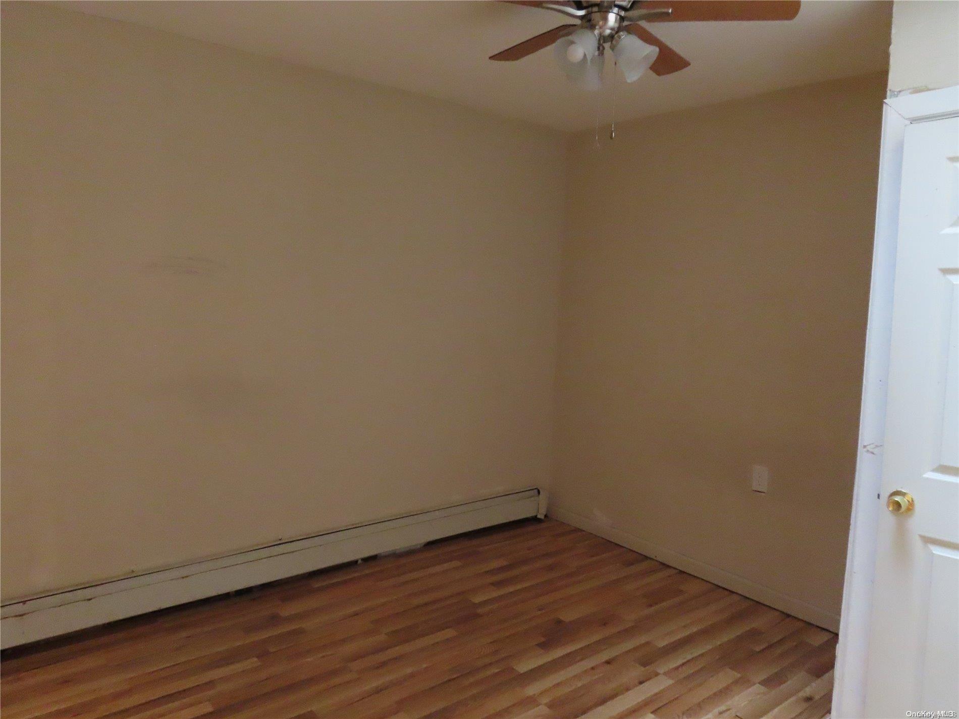 Single Family Liverpool  Queens, NY 11435, MLS-L3576571-9
