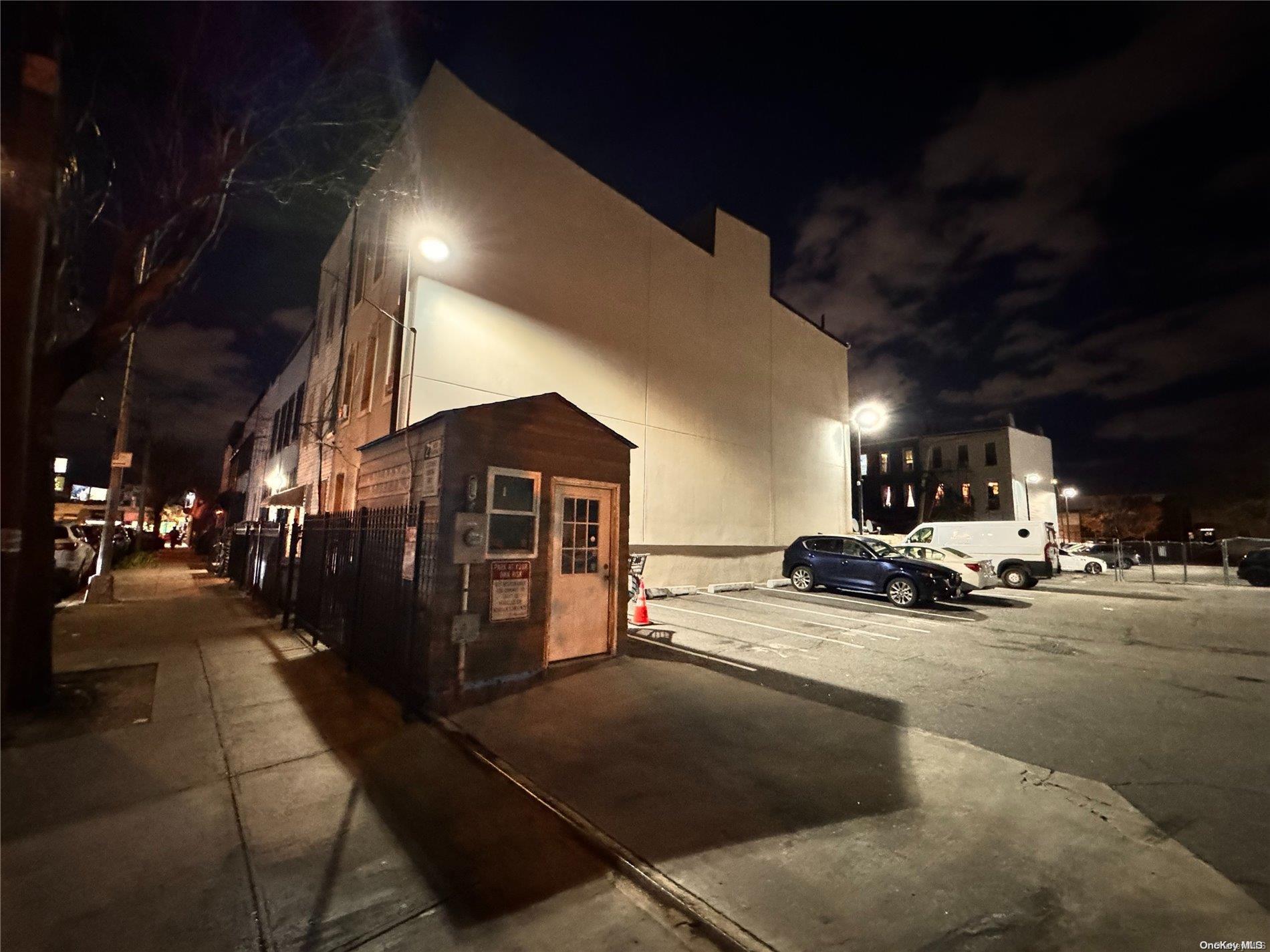 Single Family Jefferson  Queens, NY 11385, MLS-L3577080-11