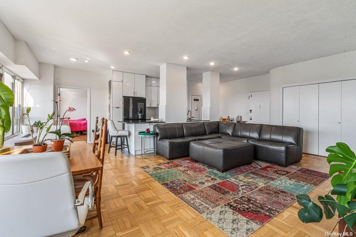 Coop Powells Cove  Queens, NY 11357, MLS-L3577162-4