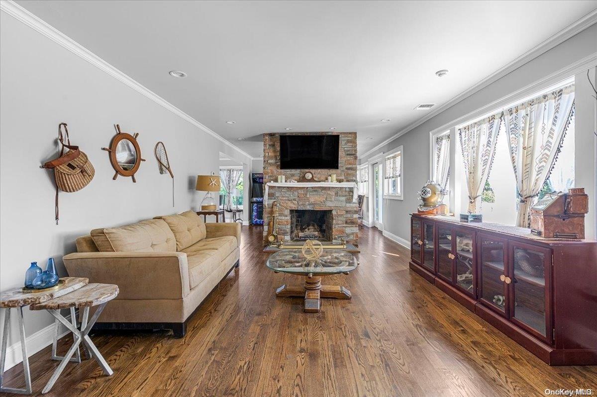 Single Family Overlook  Nassau County, NY 11709, MLS-L3577177-14