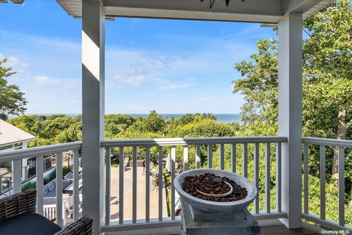 Single Family Overlook  Nassau County, NY 11709, MLS-L3577177-20