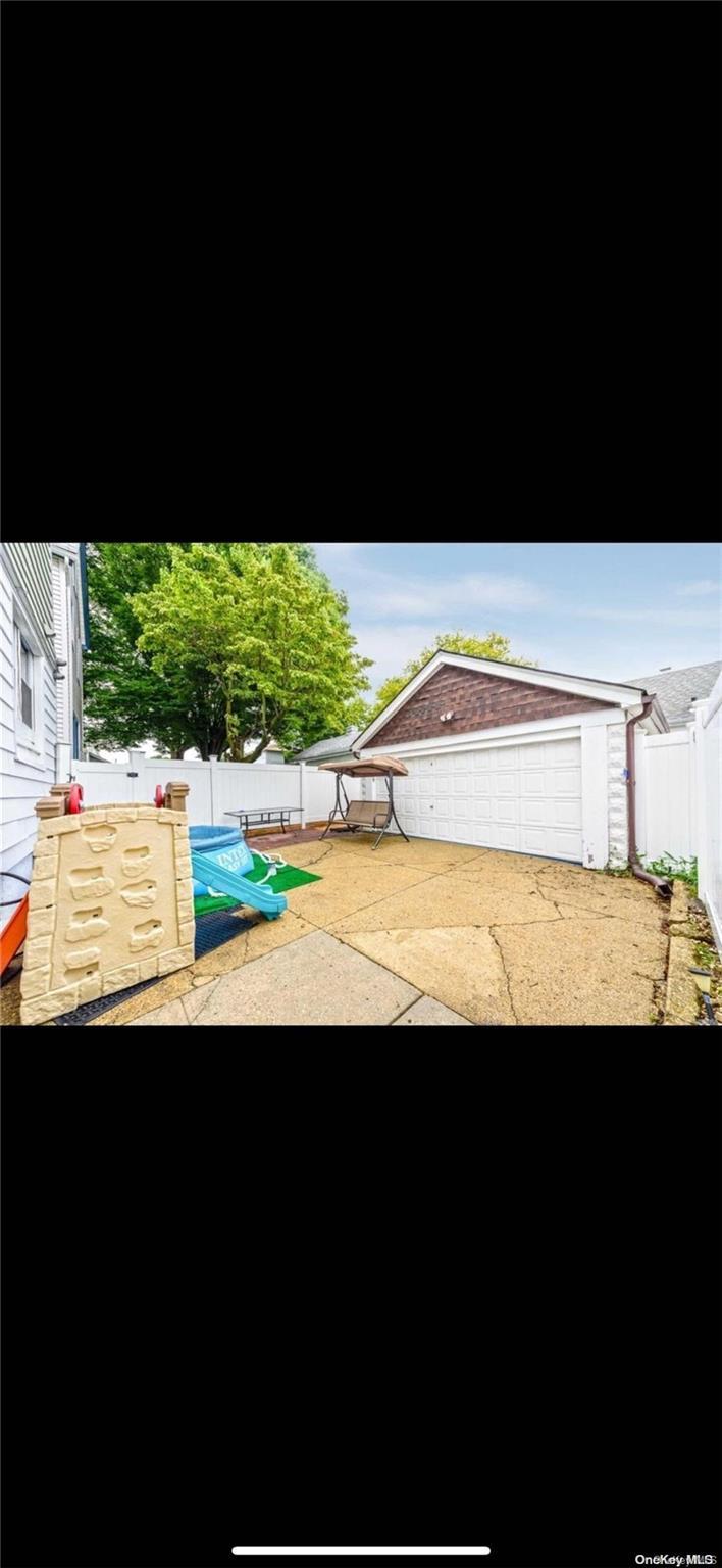 Single Family 247  Queens, NY 11426, MLS-L3577342-3