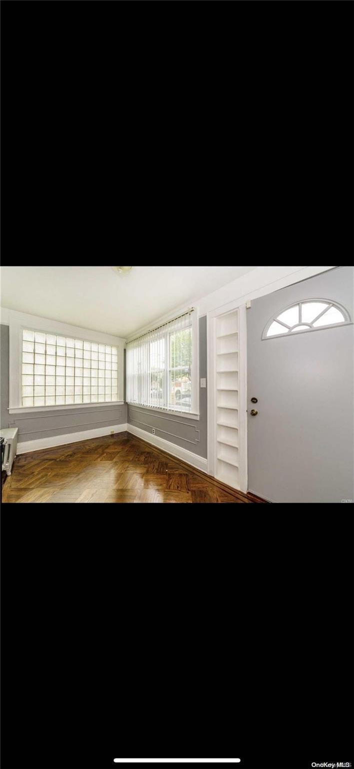 Single Family 247  Queens, NY 11426, MLS-L3577342-5