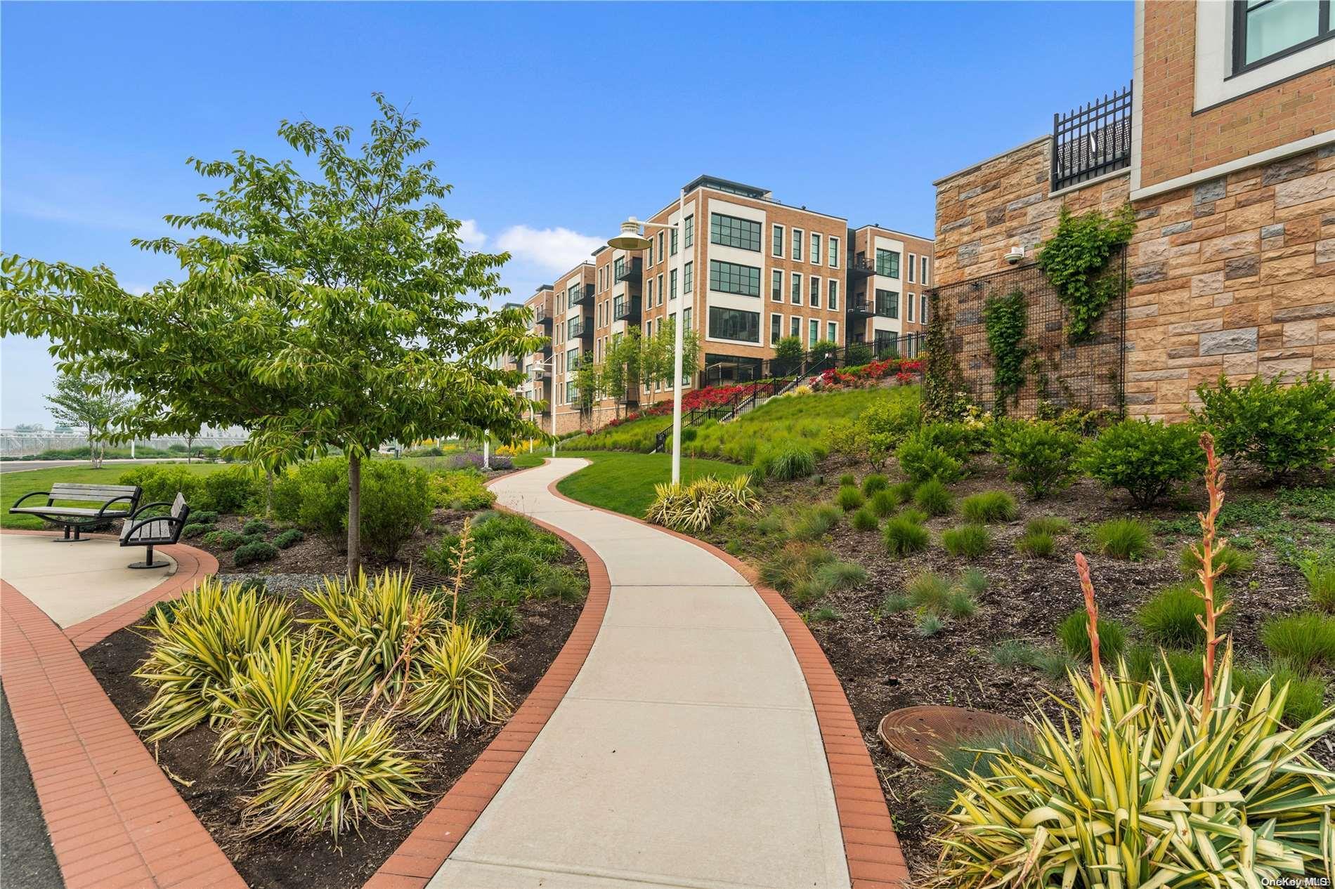 Condo Garvies Point  Nassau County, NY 11542, MLS-L3577526-34