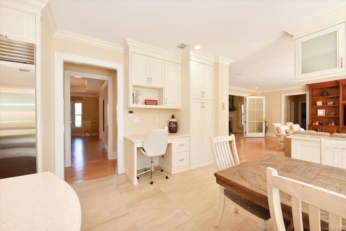 Single Family Overbrook  Nassau County, NY 11545, MLS-L3577621-13