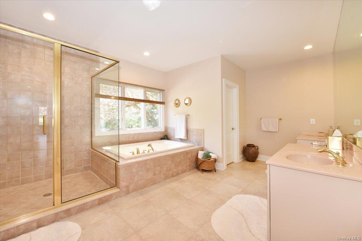 Single Family Overbrook  Nassau County, NY 11545, MLS-L3577621-22