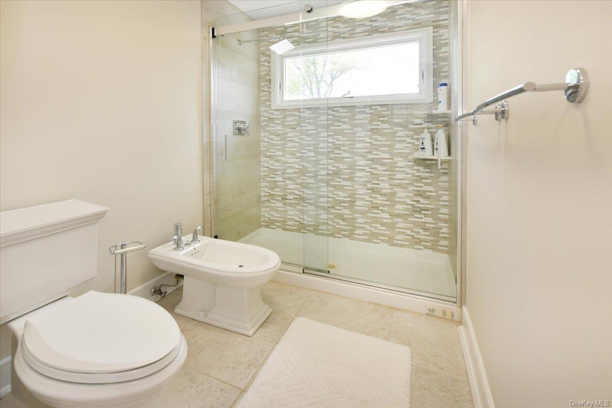 Single Family Overbrook  Nassau County, NY 11545, MLS-L3577621-23