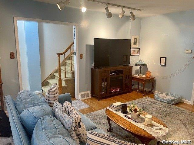 Single Family 67th  Queens, NY 11377, MLS-L3577670-5