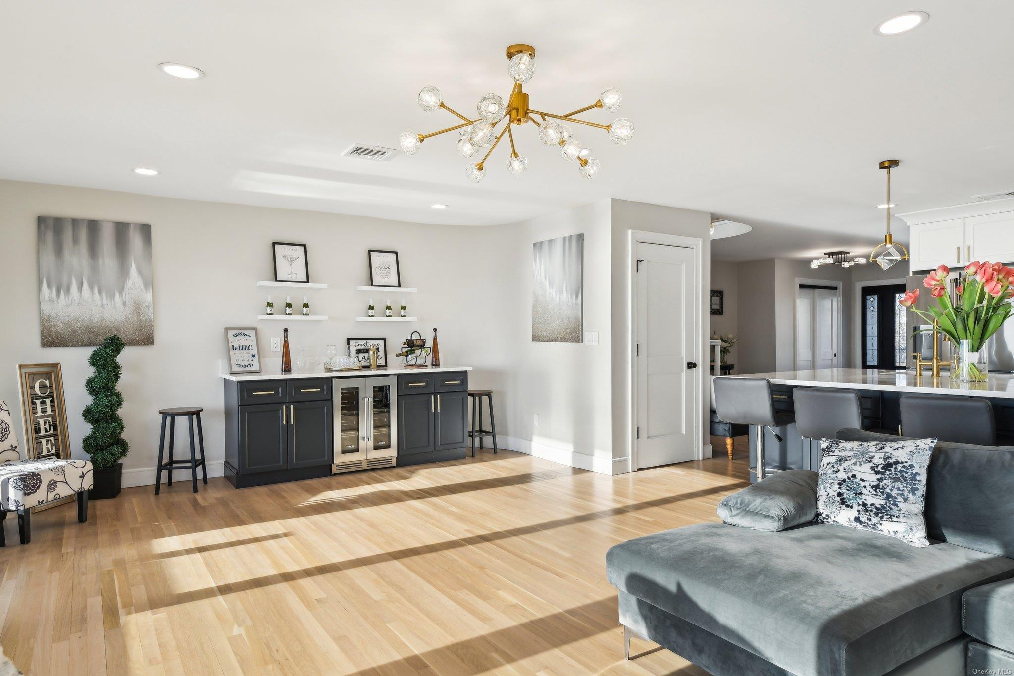 Single Family Shoal  Suffolk County, NY 11795, MLS-L3577770-11